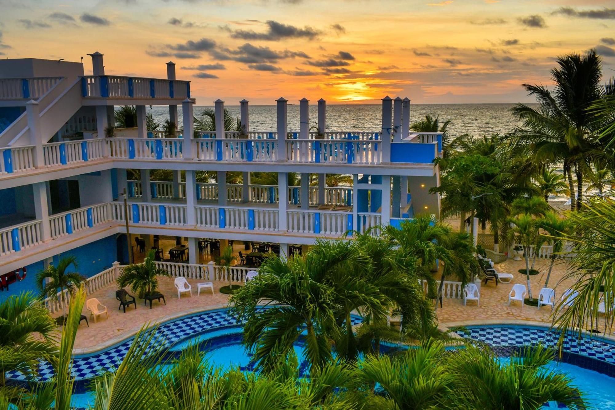 Hotel Isla Magica Coveñas Extérieur photo
